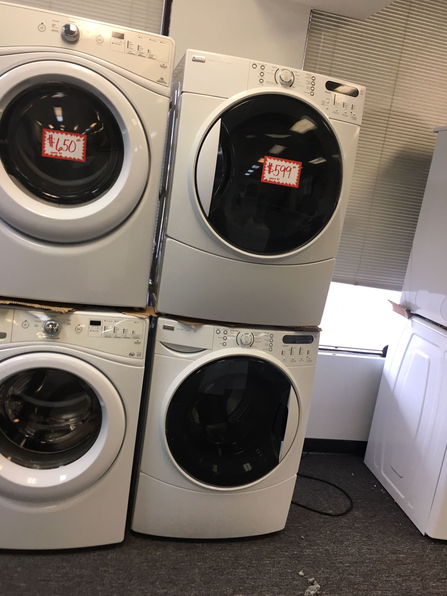 Kenmore front load washer and dryer electric set excellent conditions