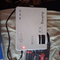 Auking Projecter