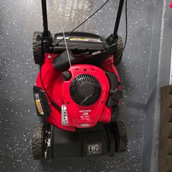 Like New Craftsman M220 Self propelled Lawn Mower