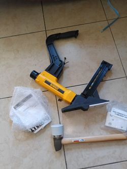 DEWALT
2-in-1 Pneumatic 15.5-Gauge and 16-Gauge Flooring Tool