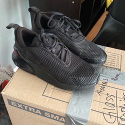 Nike 270 2.5y Great Condition