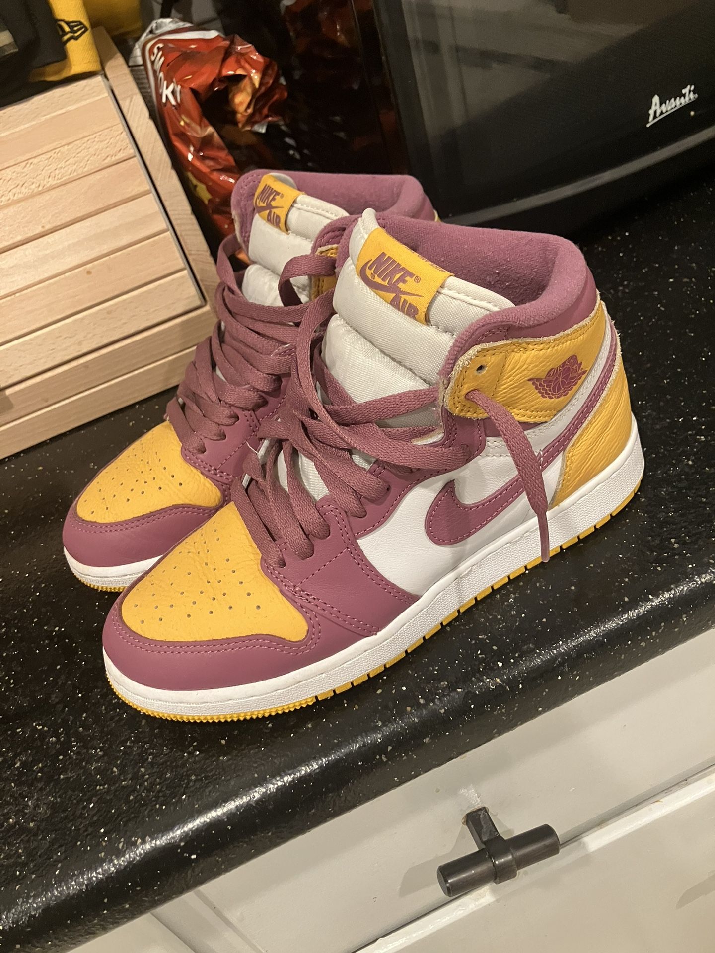 Brotherhoods Jordan 1s Size 5y