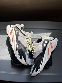 Yeezy “Waverunner”💚