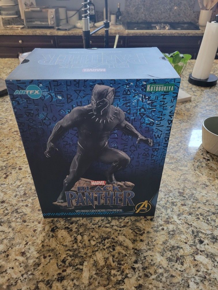 Black Panther MARVEL statue