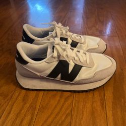 New Balance women’s 8.5 new!