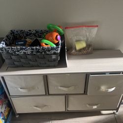 dresser/storage table 