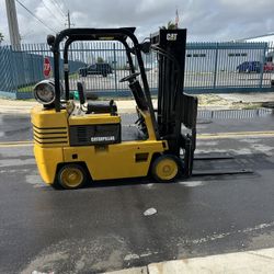 Forklift Caterpillar 