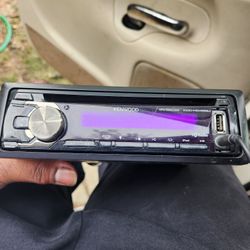 Kenwood Face Off Radio