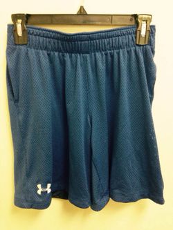 Boys Under Armour lg shorts