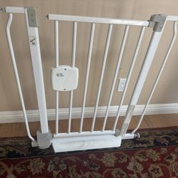 Baby/Pet Gate