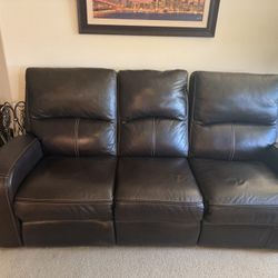 Living Room Leather Furniture And Tables