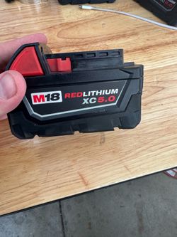 2 5 amp Milwaukee batteries