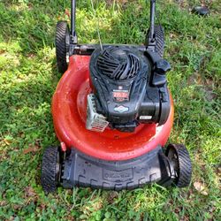 Lawn Mower Yard Machine Easy To Push Ready Start Excellent Conditions Ready For Work 