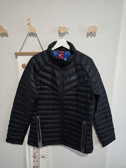 Nike Puffer Jacket Men's Medium 