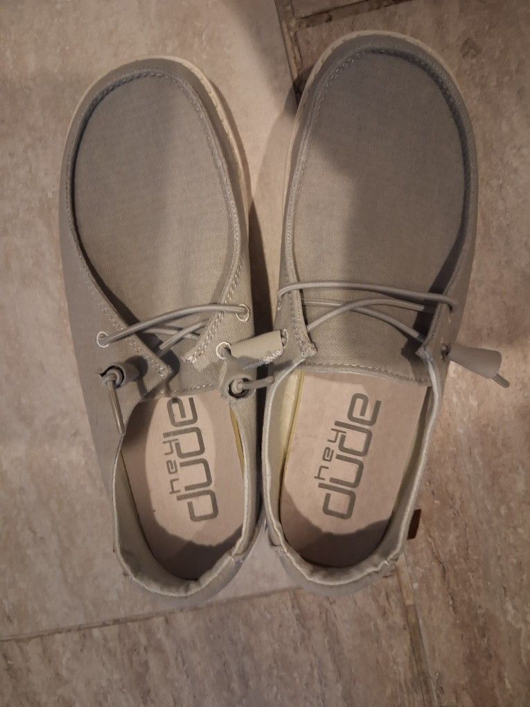 Hey Dude Wendy Canvas Tan Women's Lightweight Shoes Slip On Comfy Size 9