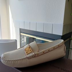 GUCCI IVORY LEATHER LOAFERS 