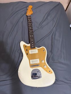 Squire Jazzmaster J Mascis edition
