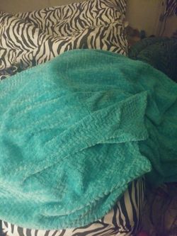 Ross's king size plush blanket