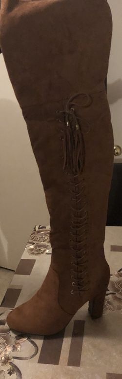 Brand new dark brown boots