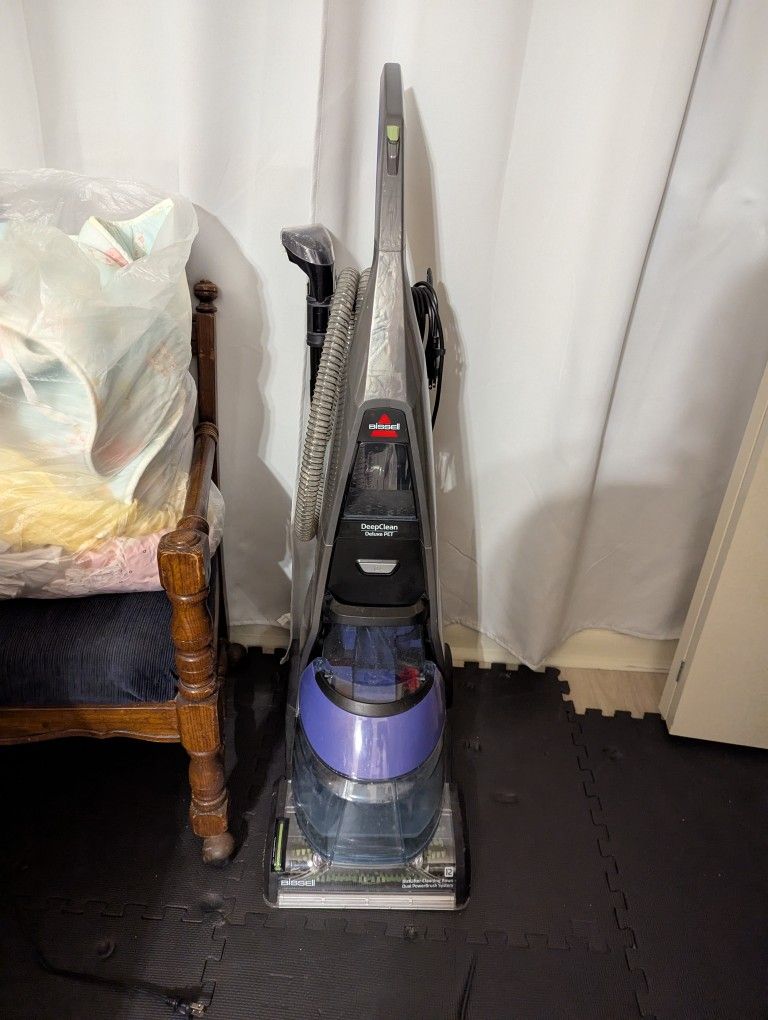 Bissel Carpet Cleaner
