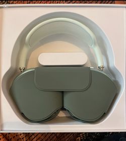 Apple Air Pod Maxes