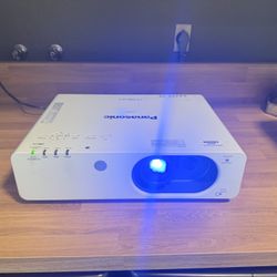 4000 Lumens HDMI Panasonic projector