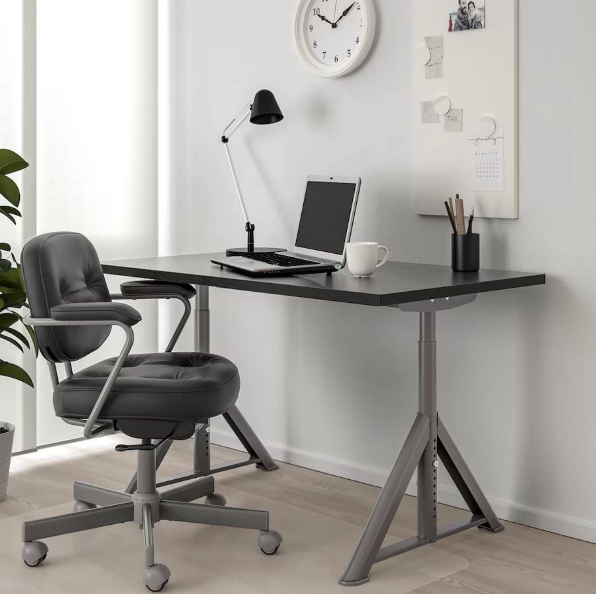 Idasen Ikea Desk 471/4x271/2 - adjustable legs 34”-30”