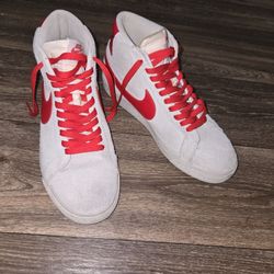 Size 10 Vintage Nike Shoes