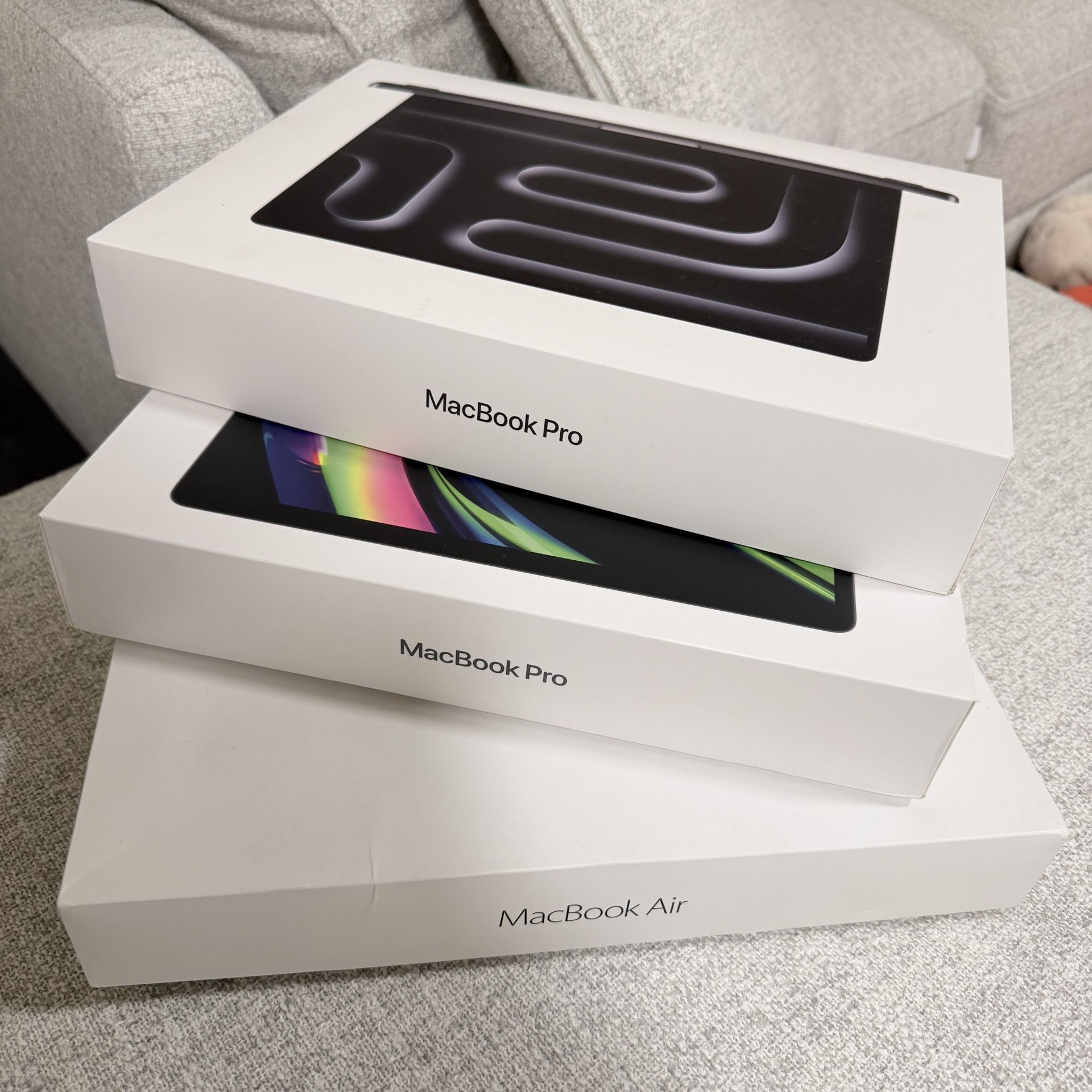 Apple MacBook Air & MacBook Pro Box for Sale in Covina, CA - OfferUp