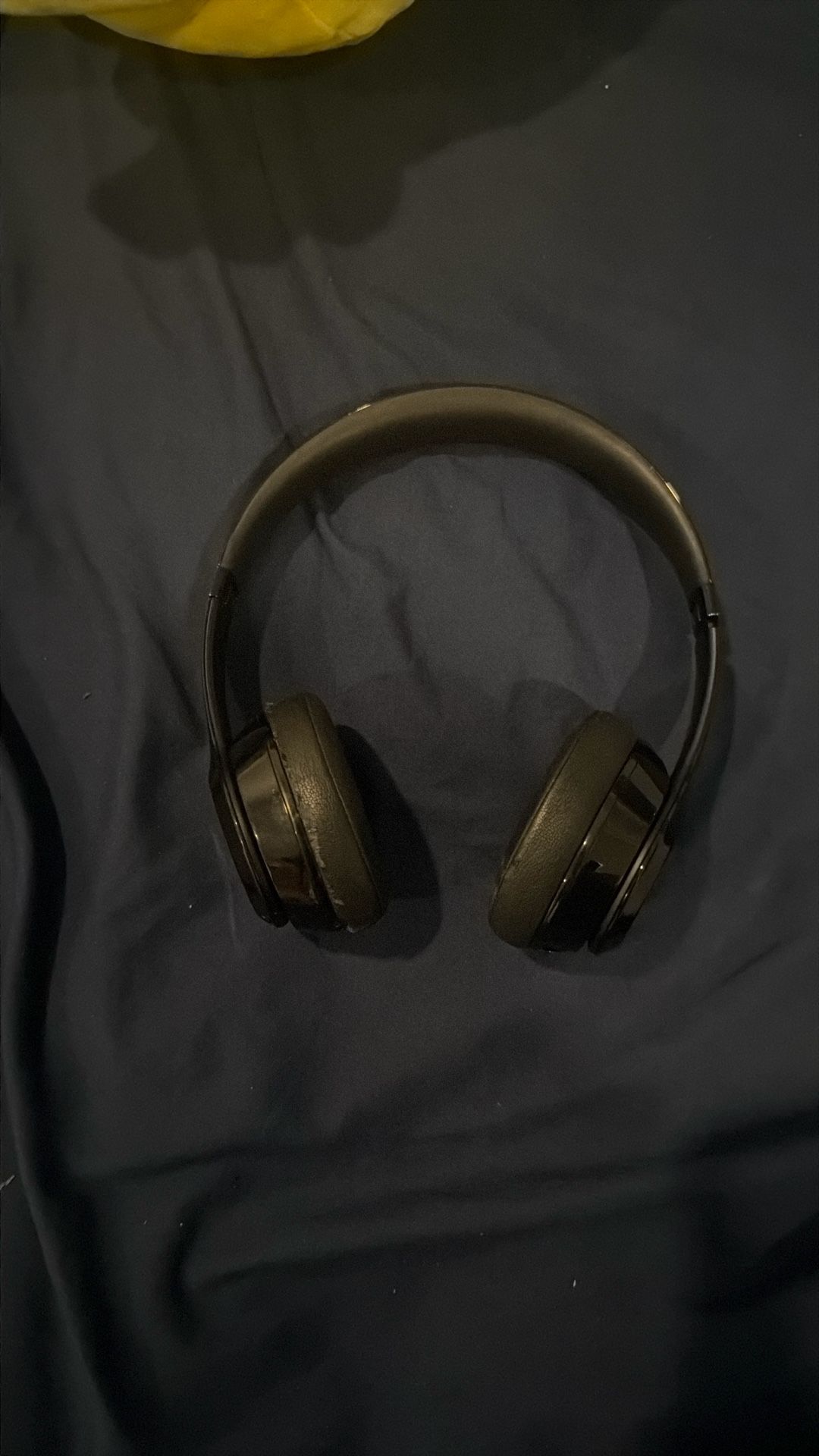 Beats 3 with charger and case