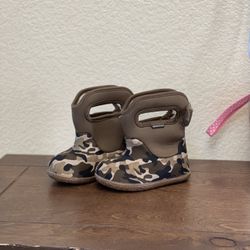 Baby Boots Size 4