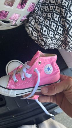 chuck taylor kids pink shoes