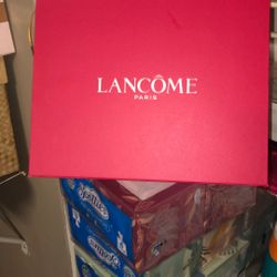 Lancome Boxes &https://offerup.co/faYXKzQFnY?$deeplink_path=/redirect/