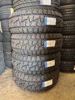 35x12.50r17 Maxtrek RT 4 new tires mounted and balanced