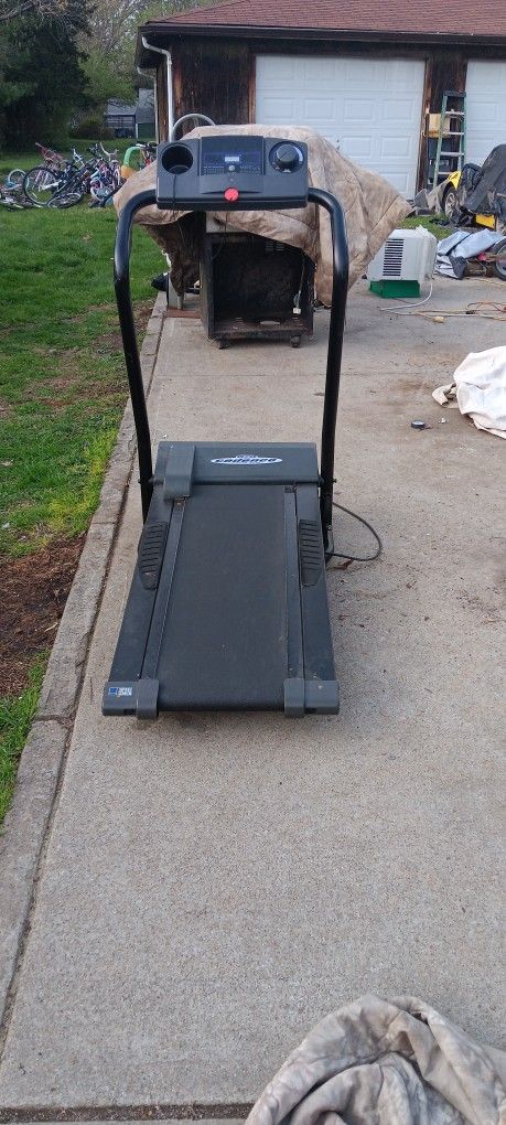 Weslo Candence 200 CS Treadmill