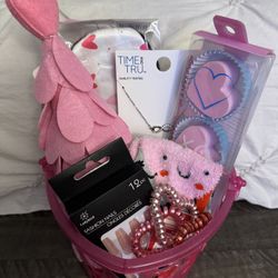 Valentine’s Basket $10💖