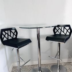 Talk Glass Cocktail Table With 2 Height Adjustable And Spinning Chairs 