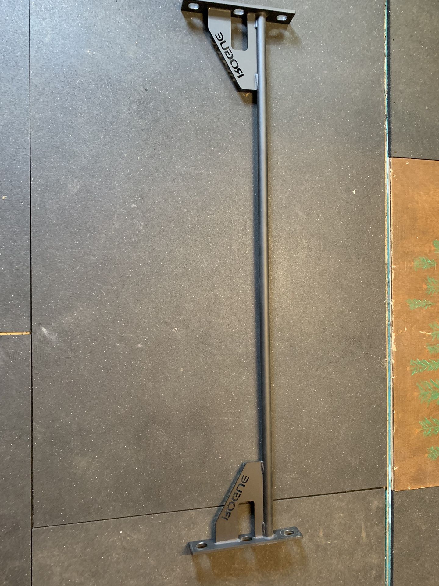 Rogue Fitness XM-70S Monster 70” Single Pull-up Bar