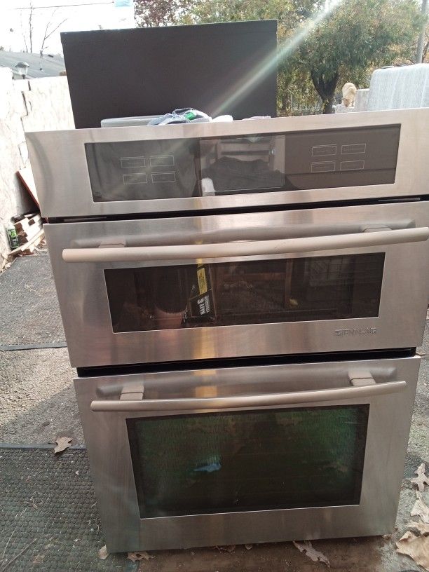 Jenn-Air Wall Oven And Microwave combo 