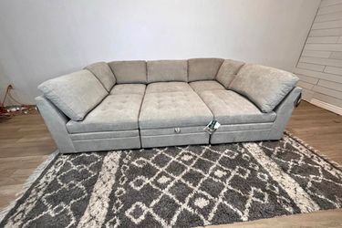 Thomasville Sectional Modular Couch - Free Delivery