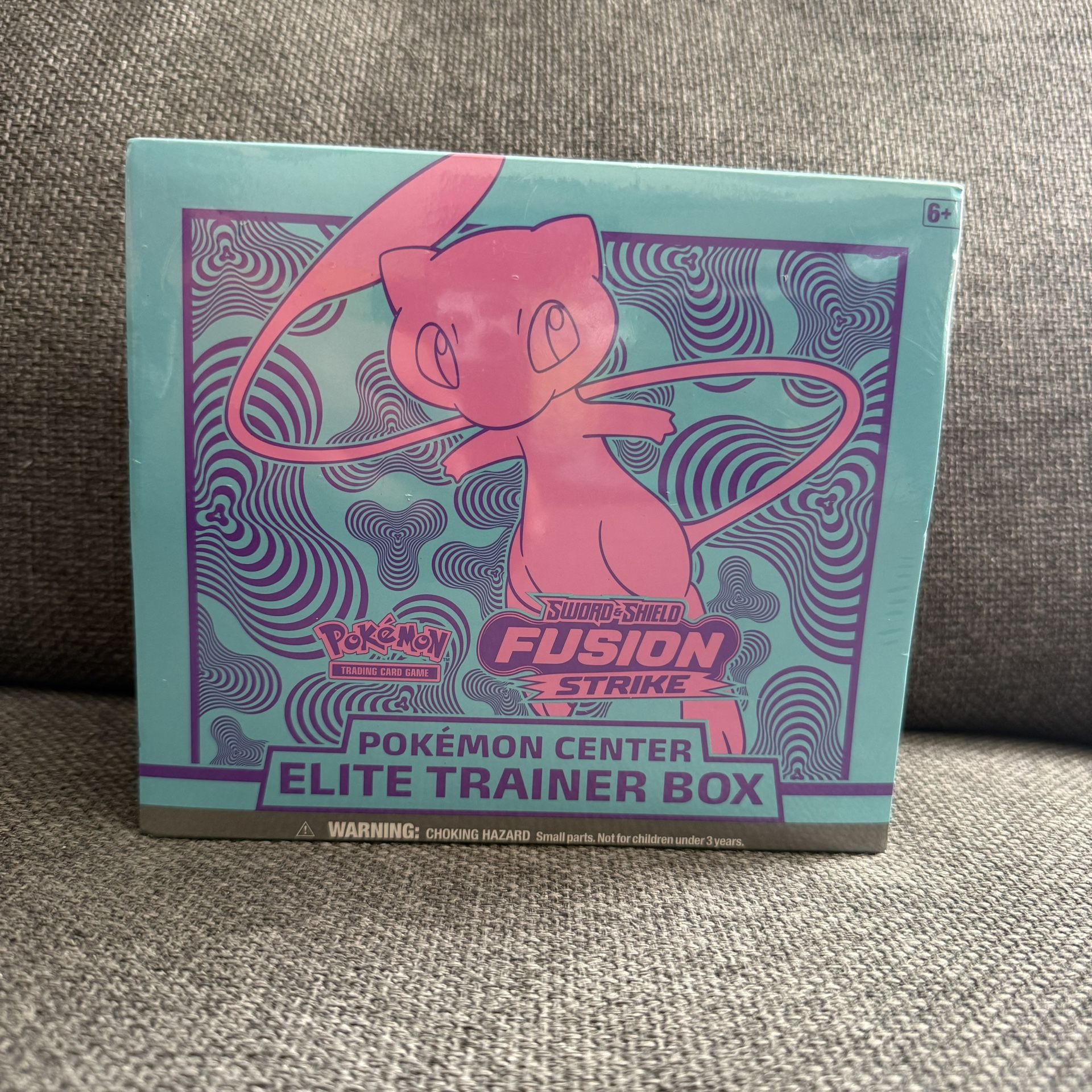 Pokémon Center Fusion Strike ETB