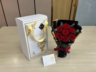 Preserved roses