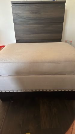 Couch chest