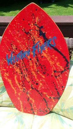 Western flyers skim board