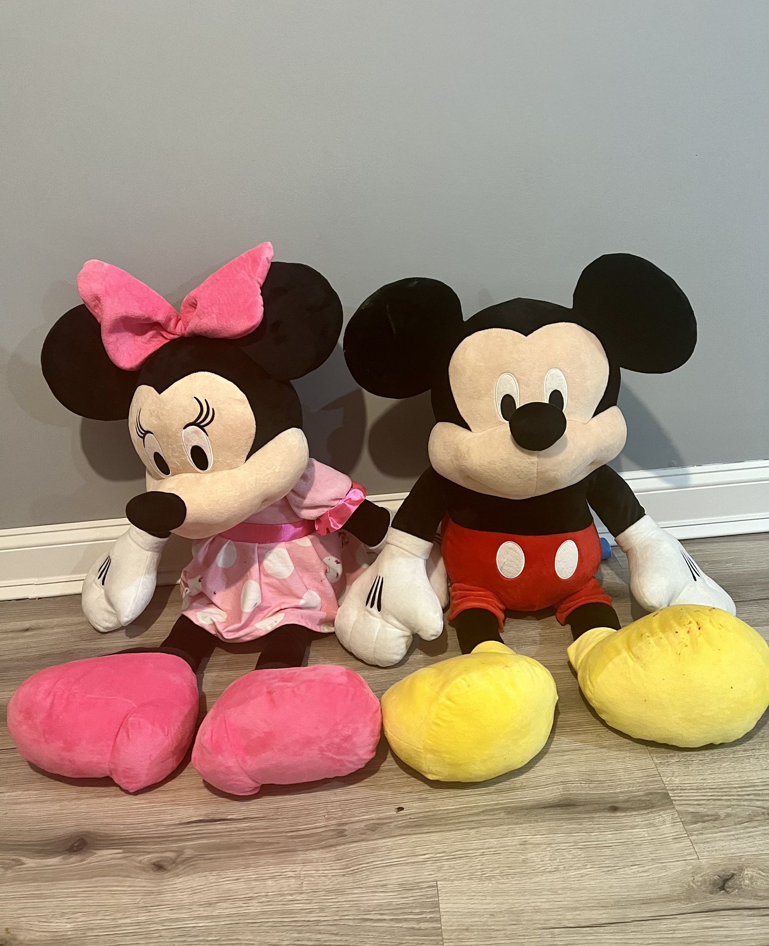 Disney Junior Mickey Mouse 40 Inch Giant Plush Minnie And MickeyMouse Stuffed Animal for Kids 2