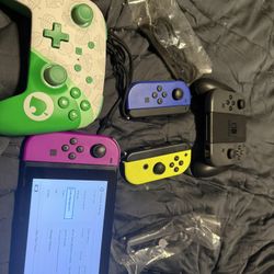 Nintendo Switch + Extras