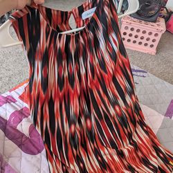 Calvin Klein beautiful dress shirt! Good as new! Only wore to try on.