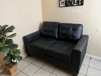 Black Leather Couches