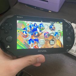 PS-VITA 2000