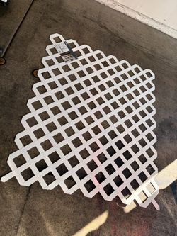 White Finish Traditional Vinyl Lattice